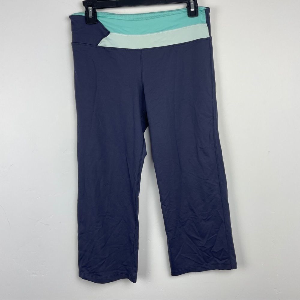 Victoria’s Secret VSX Sport Sleek Fit Capri